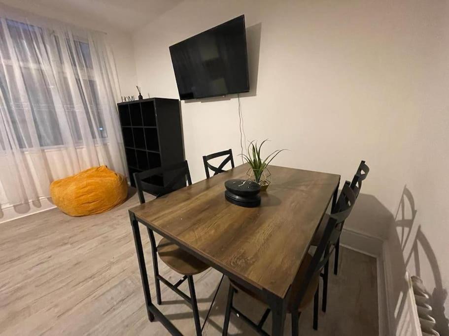 Beautiful 2 Bedroom On Tower Bridge Londyn Zewnętrze zdjęcie