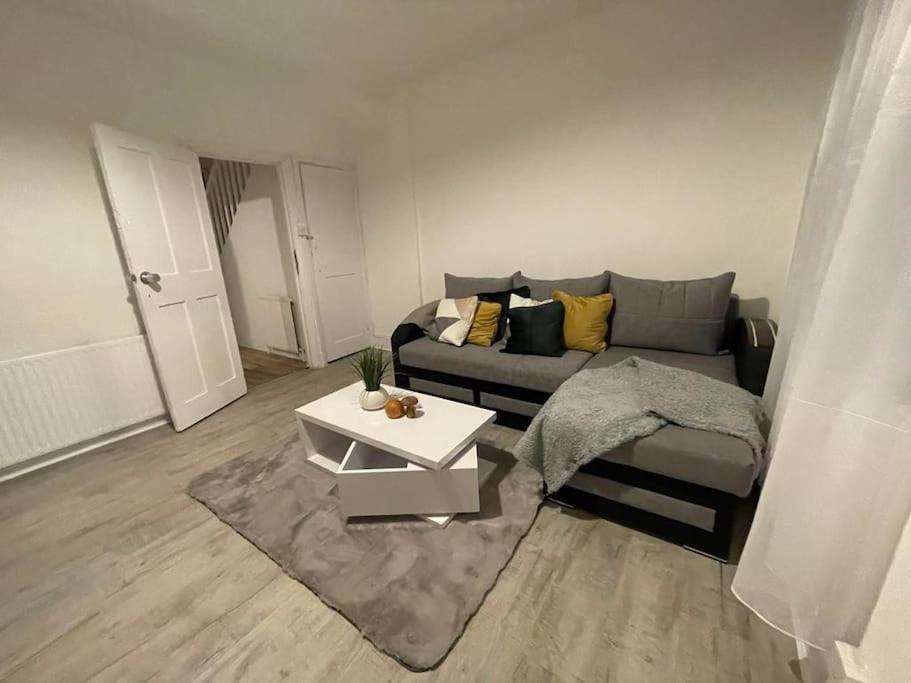 Beautiful 2 Bedroom On Tower Bridge Londyn Zewnętrze zdjęcie